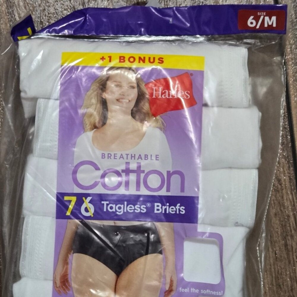 NEW Hanes Women's Under Tagless Briefs 7- pairs - size 6/M